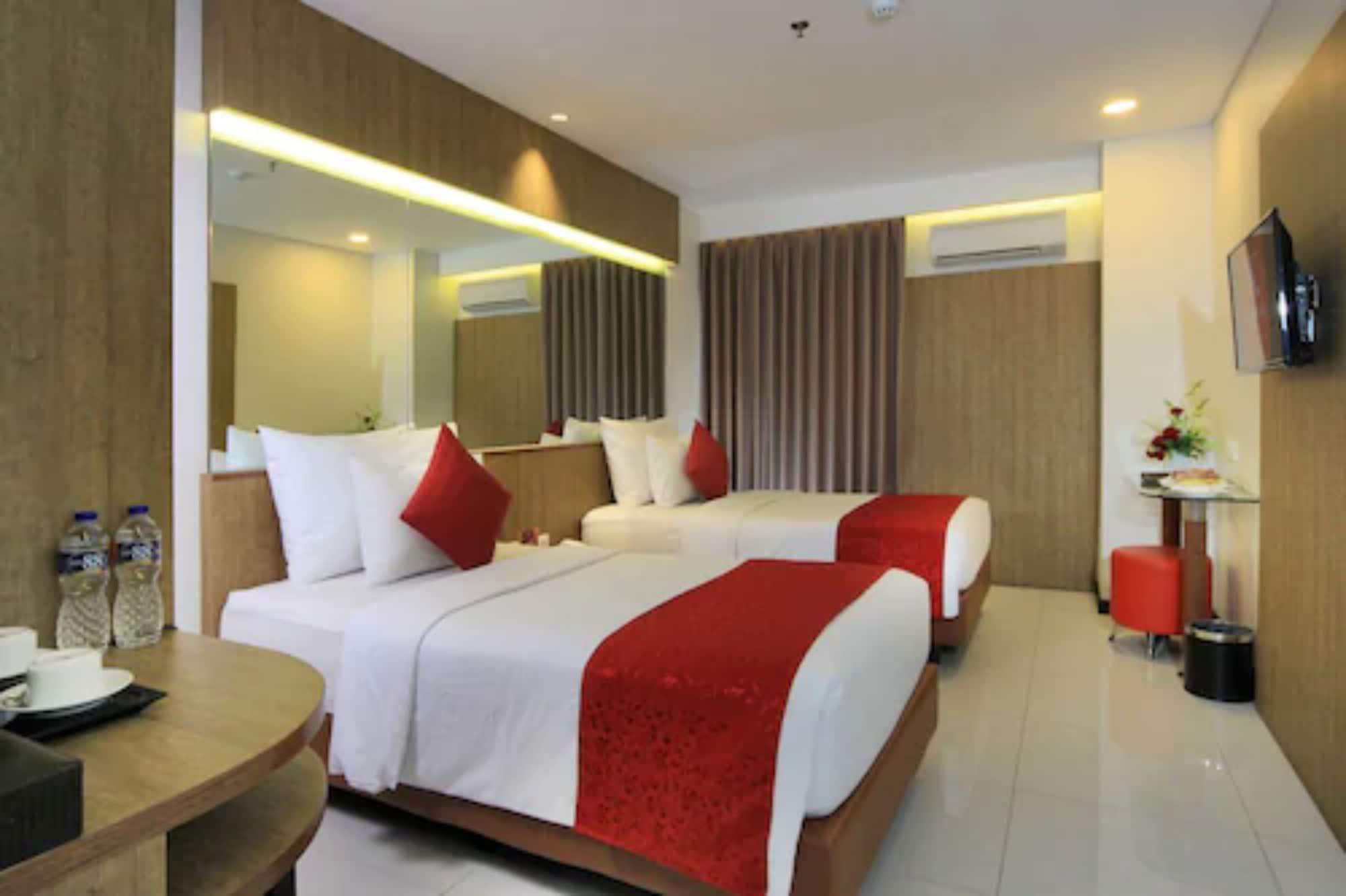 West Point Hotel Bandung Exteriér fotografie