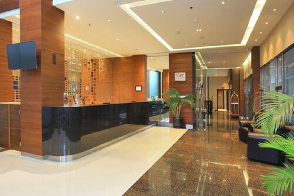 West Point Hotel Bandung Exteriér fotografie
