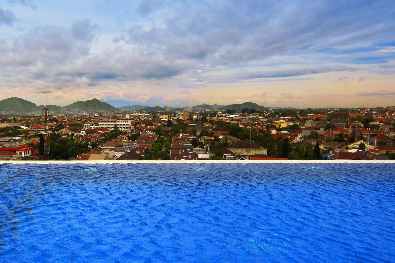 West Point Hotel Bandung Exteriér fotografie