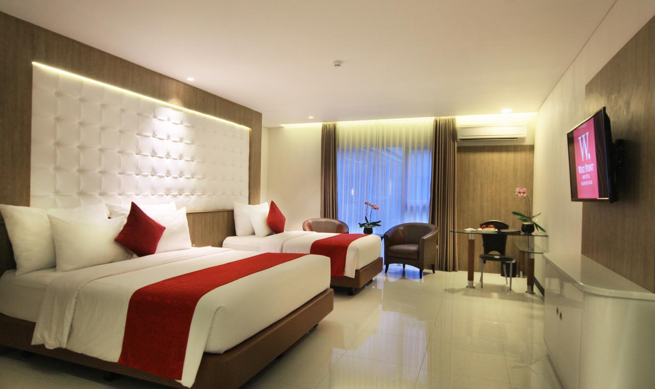 West Point Hotel Bandung Exteriér fotografie